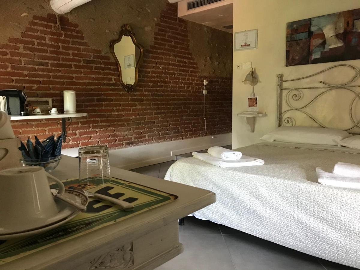 Hôtel Casal Del Pigno à Peschiera del Garda Extérieur photo